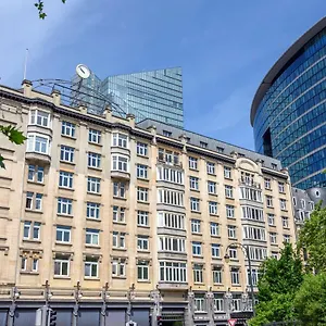 Doubletree By Hilton Brussels מלון